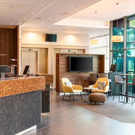 Hotel Courtyard By Marriott Paris Saint Denis Esterno foto